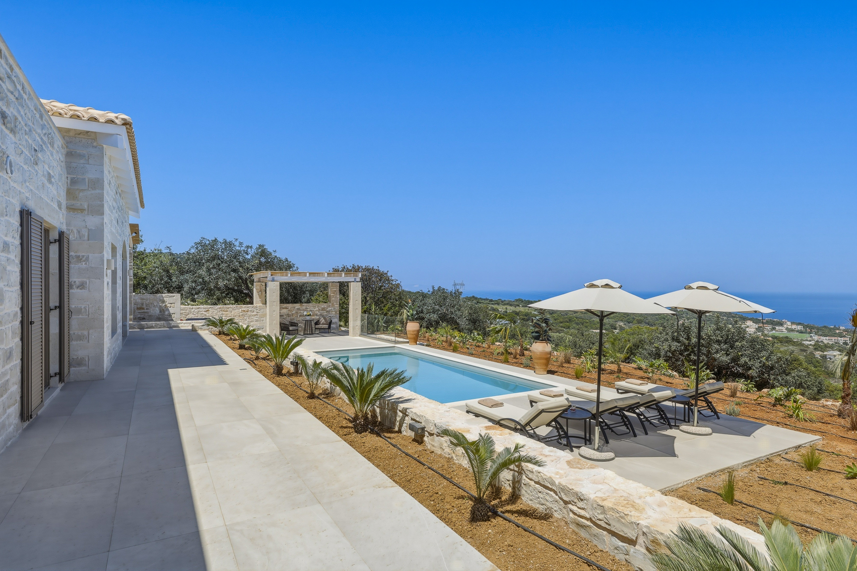 Pool mit Weitblick auf das libysche Meer